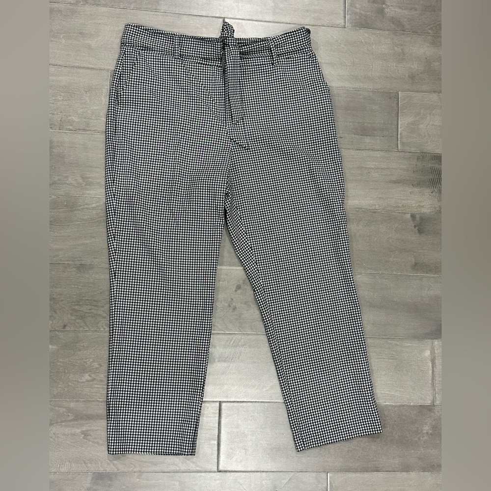 Black and White Pull on Dress Pant